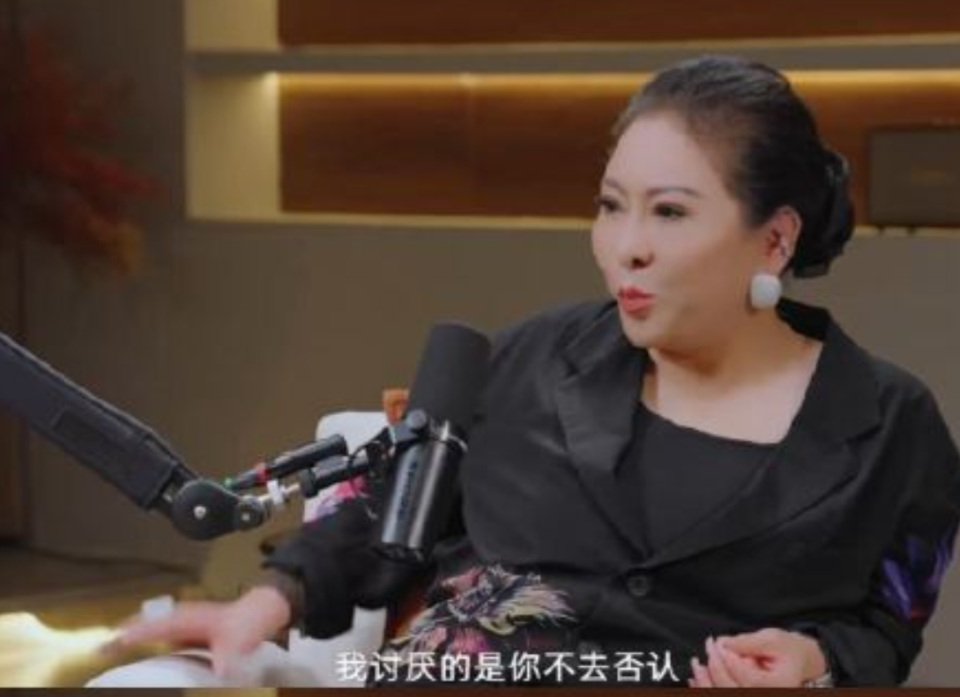 郭碧婷向佐