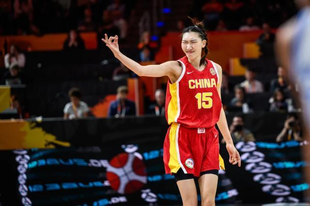 中国女篮比赛画面